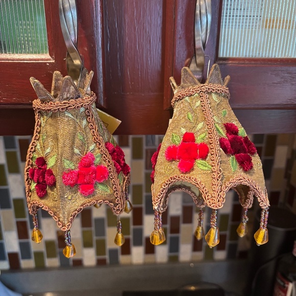 2 vintage Midwest of Canon Falls Isabelle de Borchgrave lampshade ornaments - Picture 1 of 8